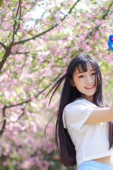 我打造了超现实游戏
